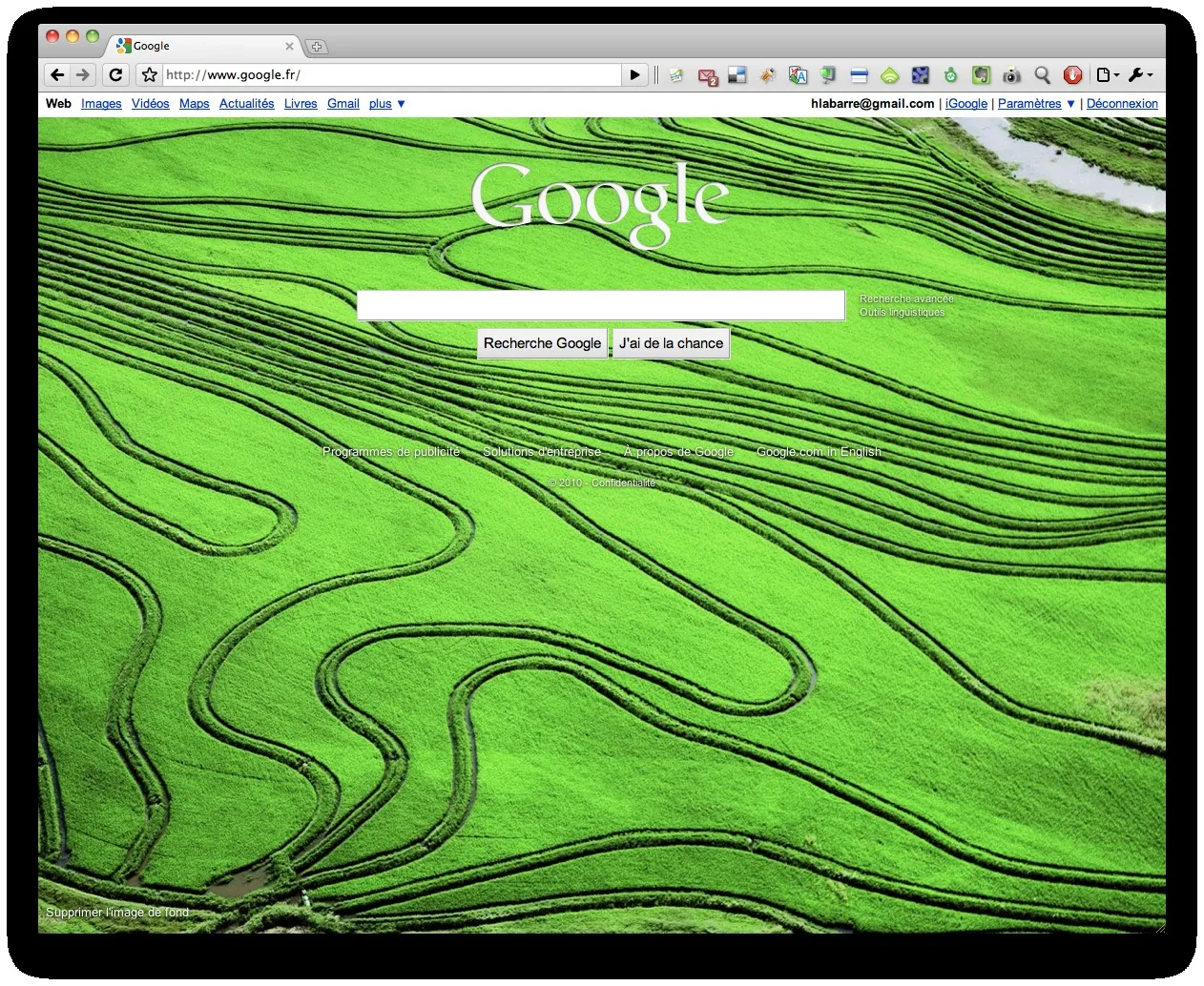 google-background-4 Google nous impose son fond d'écran sur sa page d'accueil — photo 4