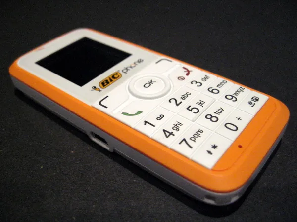 Prise en main du Bic Phone le téléphone low cost — photo 1