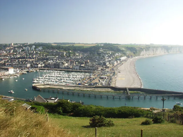 http://images.2803.fr/uploads/hlabarre.free.fr/images/normandie2.jpg